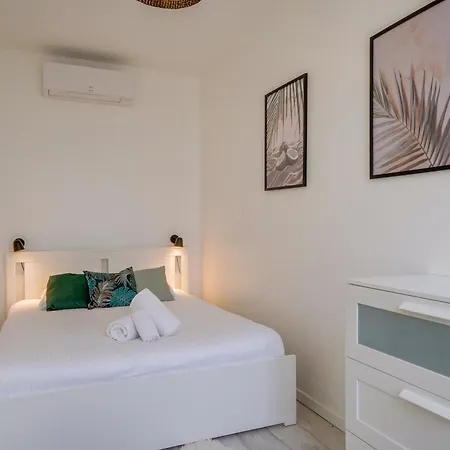 La Petite Echoppe - Lumineux Appt Pour 4 Prázdninový dům